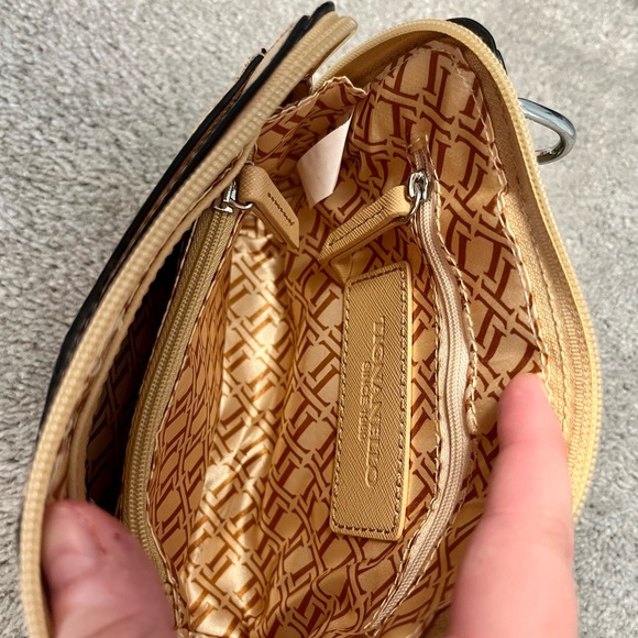 Tignanello Small Crossbody purse - Picture 6 of 7